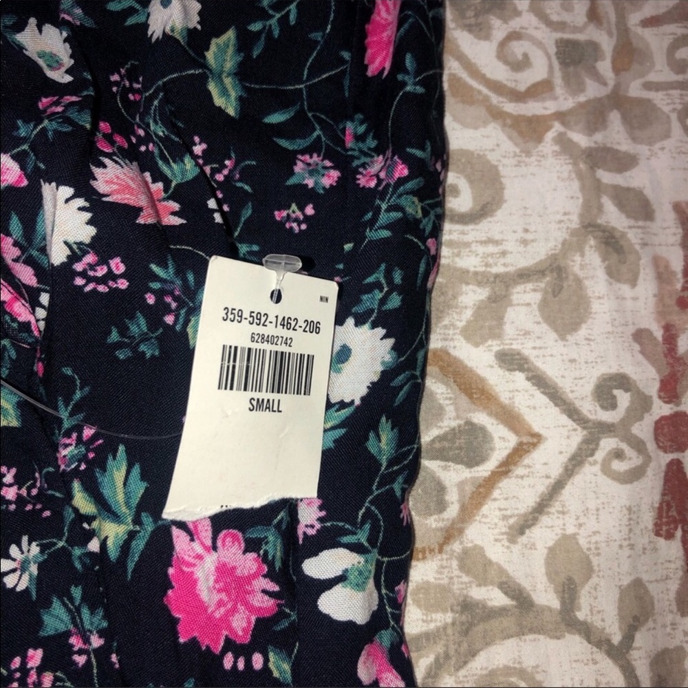 Hollister Floral Dress - Picture 6 of 6